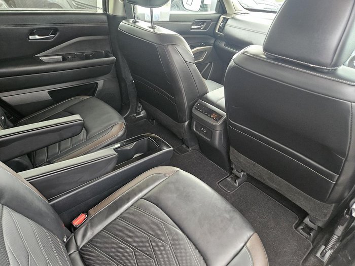 2024 Nissan Pathfinder Ti-L
