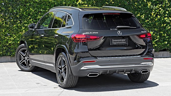 2025 Mercedes-Benz GLA-Class GLA250