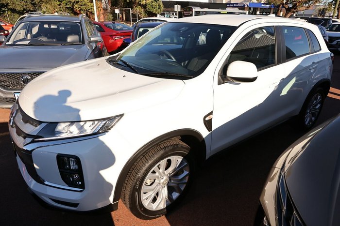 2024 Mitsubishi ASX ES