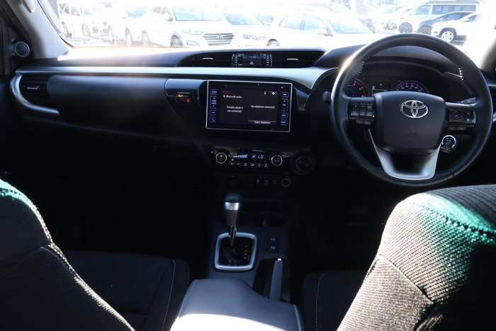 2020 Toyota Hilux SR5