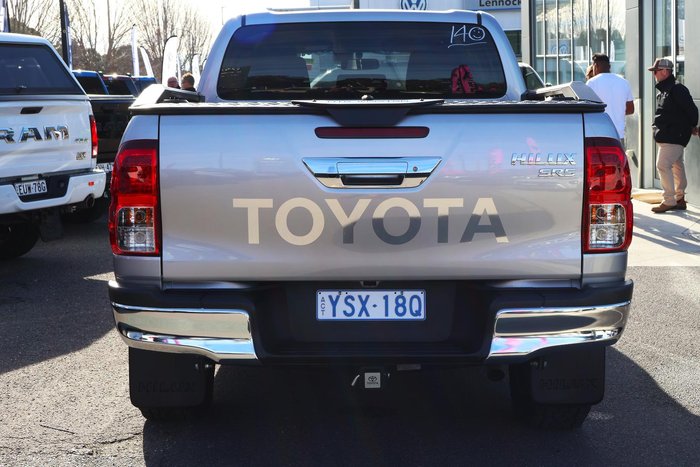 2020 Toyota Hilux SR5