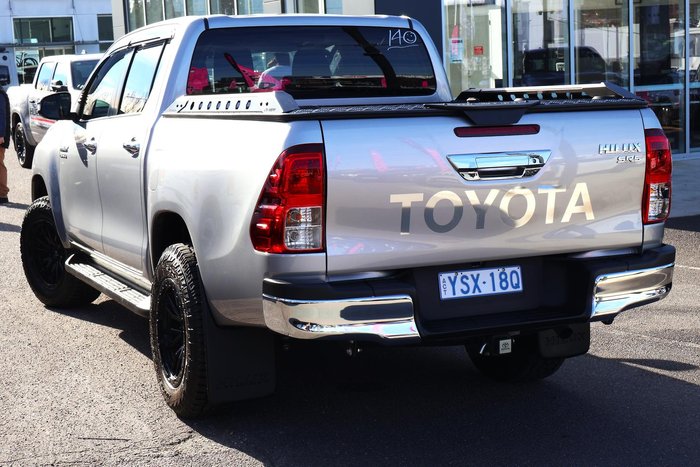 2020 Toyota Hilux SR5