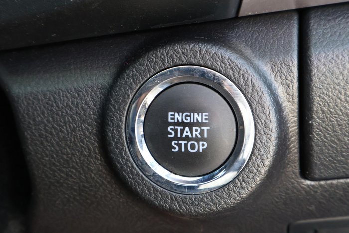 2020 Toyota Hilux SR5