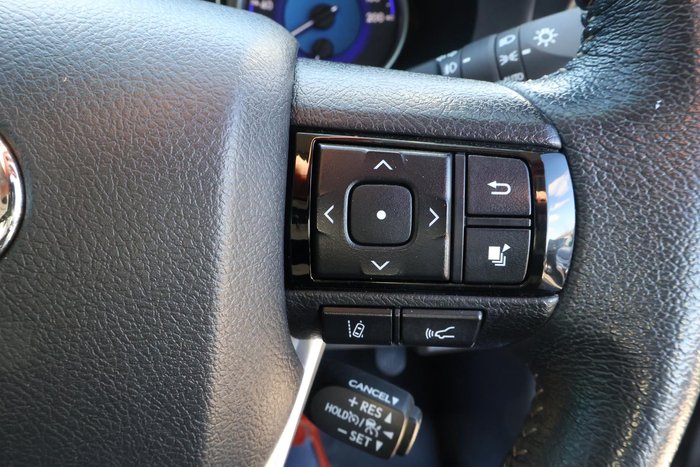 2020 Toyota Hilux SR5