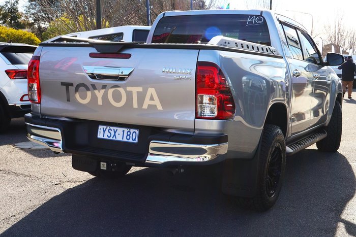 2020 Toyota Hilux SR5