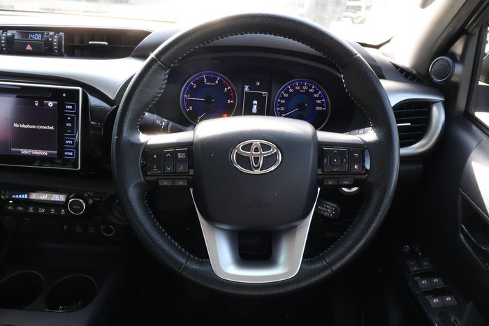 2020 Toyota Hilux SR5