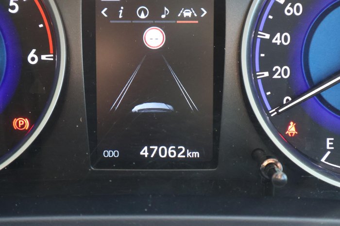 2020 Toyota Hilux SR5