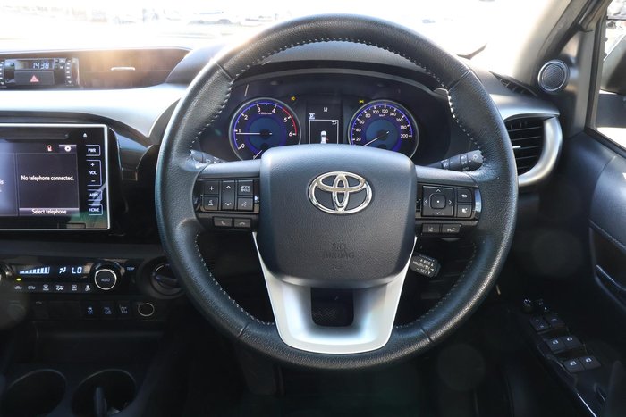 2020 Toyota Hilux SR5