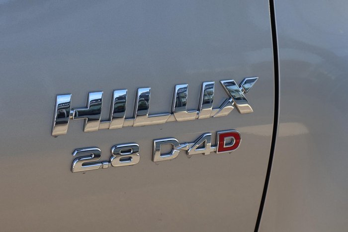 2020 Toyota Hilux SR5