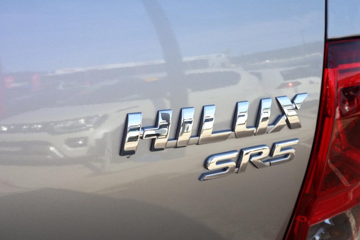 2020 Toyota Hilux SR5