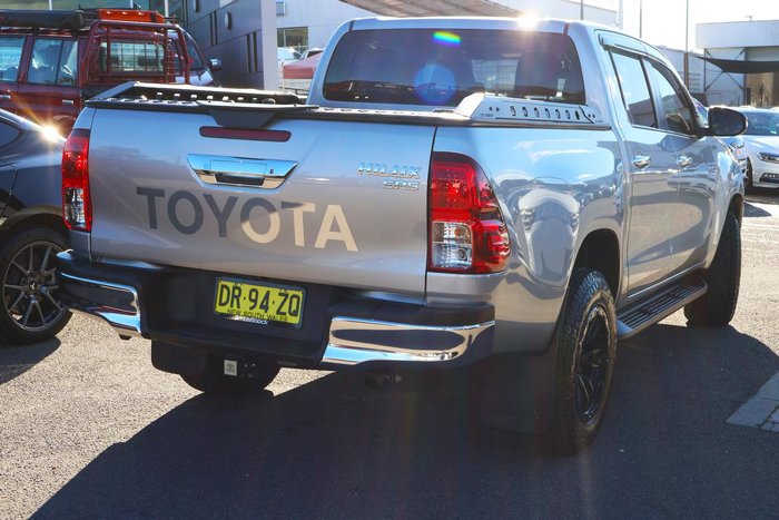 2020 Toyota Hilux SR5
