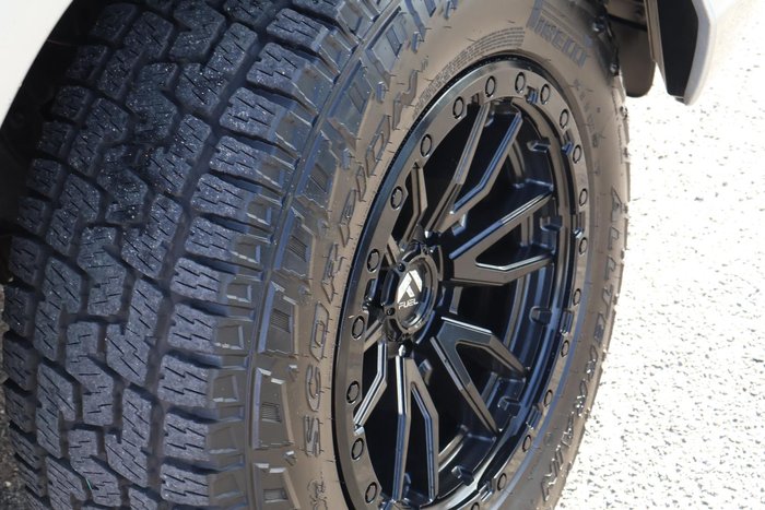 2020 Toyota Hilux SR5