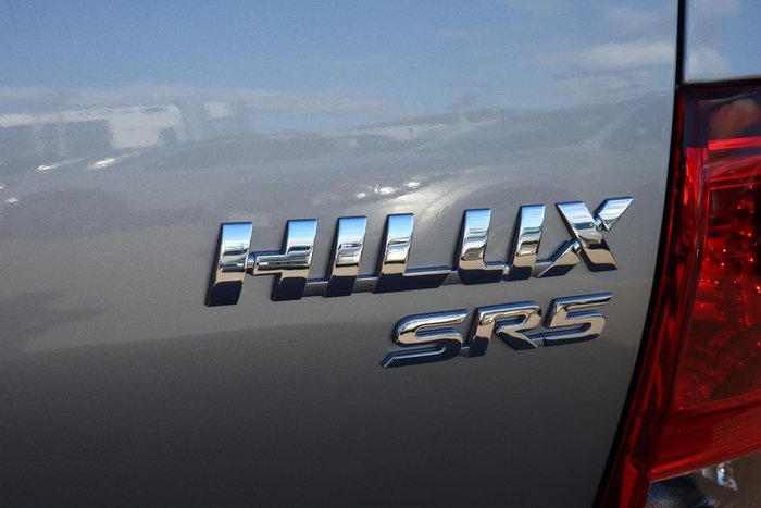 2020 Toyota Hilux SR5