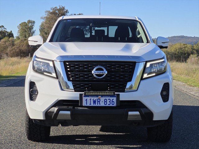 2022 Nissan Navara ST-X