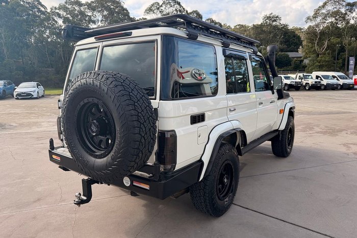 2023 Toyota Landcruiser GXL