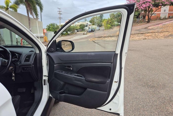 2016 Mitsubishi ASX LS XB MY15.5 White