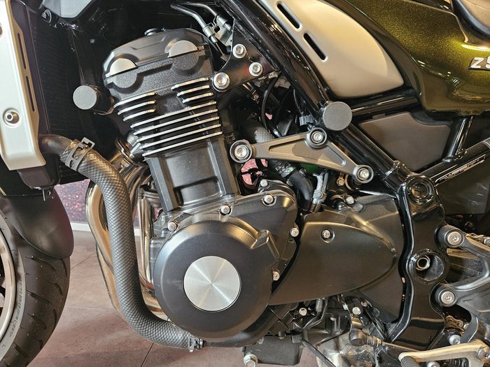 2021 Kawasaki Z900RS (Z900C) Z Green