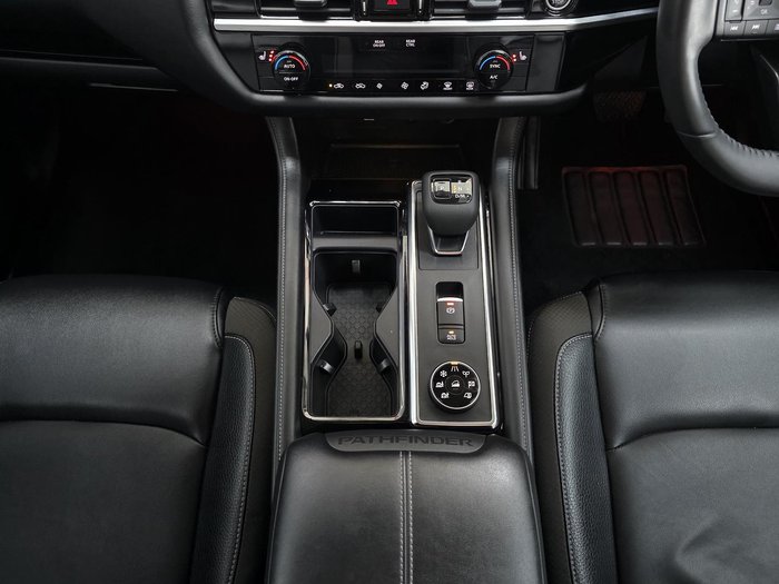 2024 Nissan Pathfinder Ti