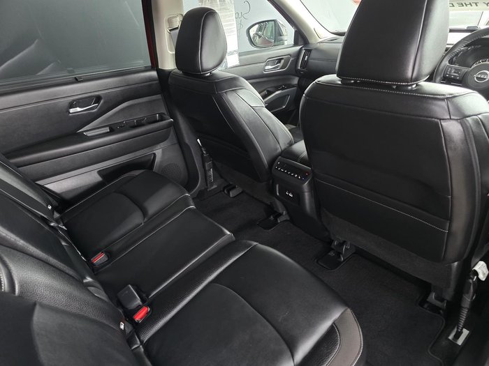 2024 Nissan Pathfinder Ti