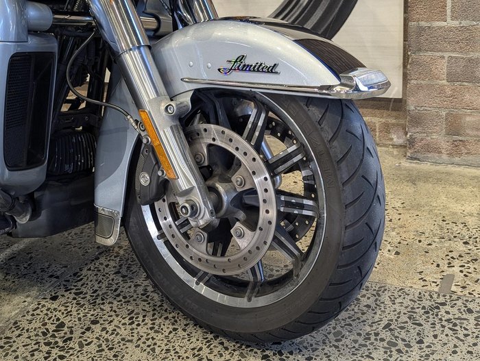 2019 Harley-Davidson Ultra Limited 114 (FLHTK) Touring Silver