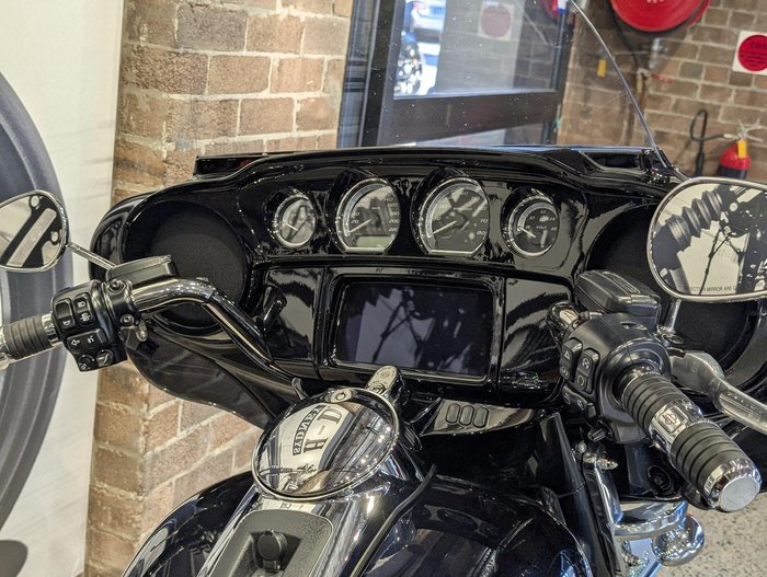 2019 Harley-Davidson Ultra Limited 114 (FLHTK) Touring Silver