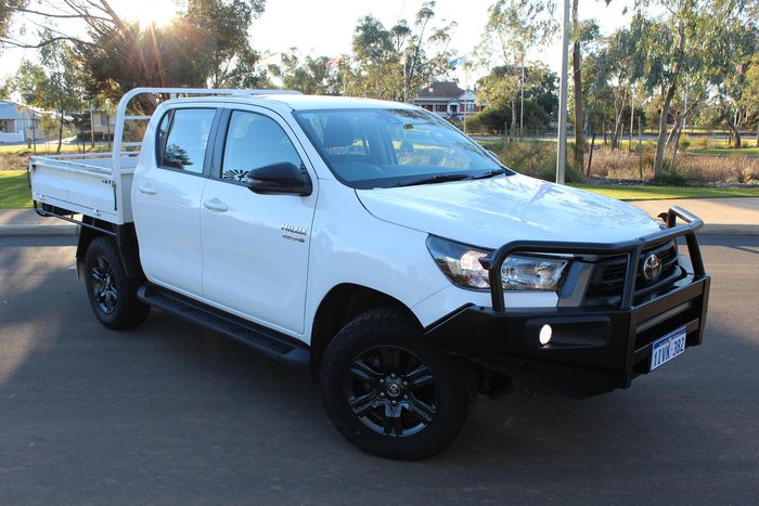 2023 Toyota Hilux SR