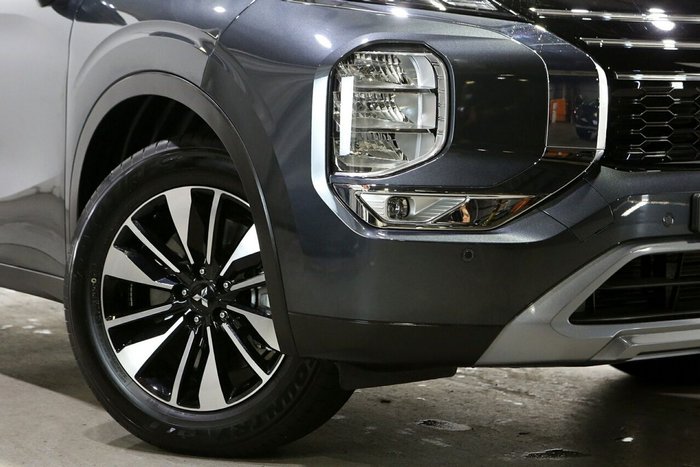 2025 Mitsubishi Outlander LS