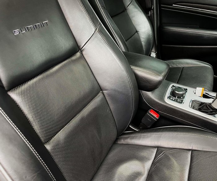 2020 Jeep Grand Cherokee Summit