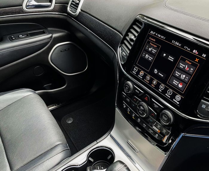 2020 Jeep Grand Cherokee Summit