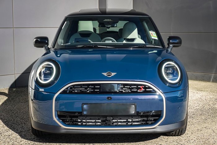 2026 MINI Cooper S Favoured