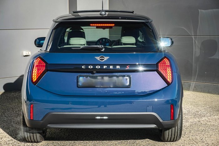 2026 MINI Cooper S Favoured