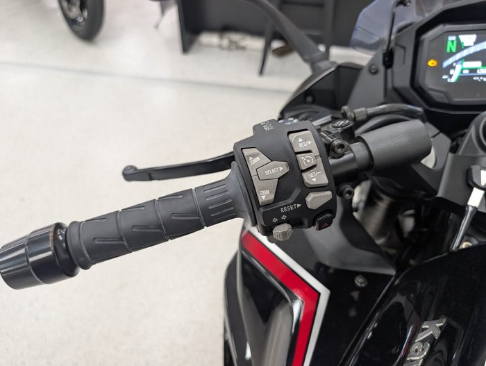 2022 Kawasaki NINJA 1000SX grey