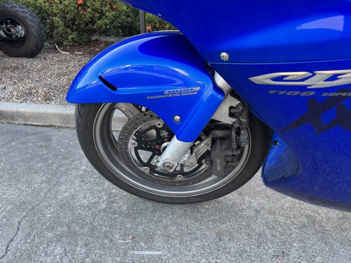 2005 Honda CBR1100XX (SUPER BLACKBIRD) Blue