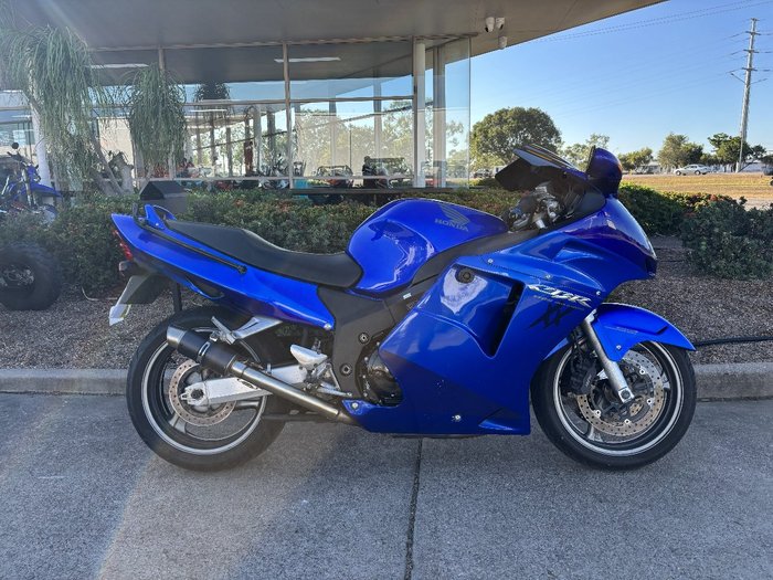 Honda CBR1100XX (SUPER BLACKBIRD)