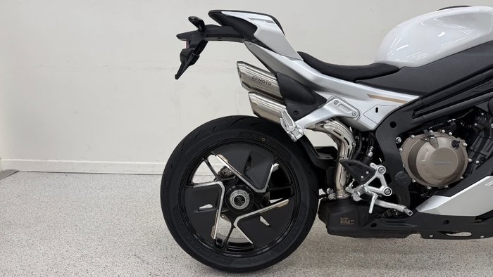 2026 CFMOTO 750SR-S Sports White