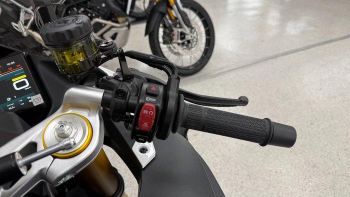 2026 CFMOTO 750SR-S Sports White