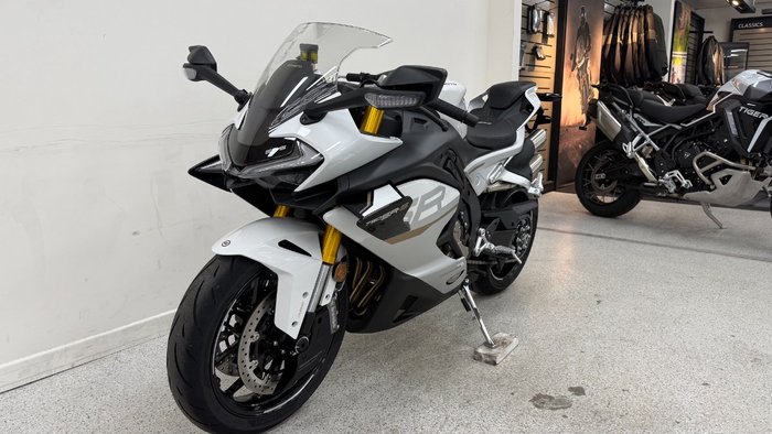 2026 CFMOTO 750SR-S Sports White