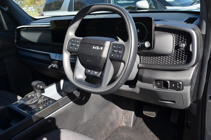 2025 Kia Tasman S