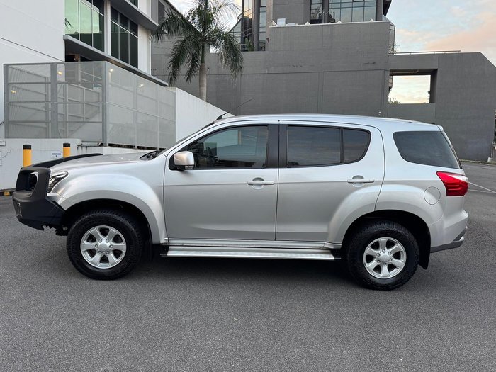 2020 Isuzu MU-X LS-M