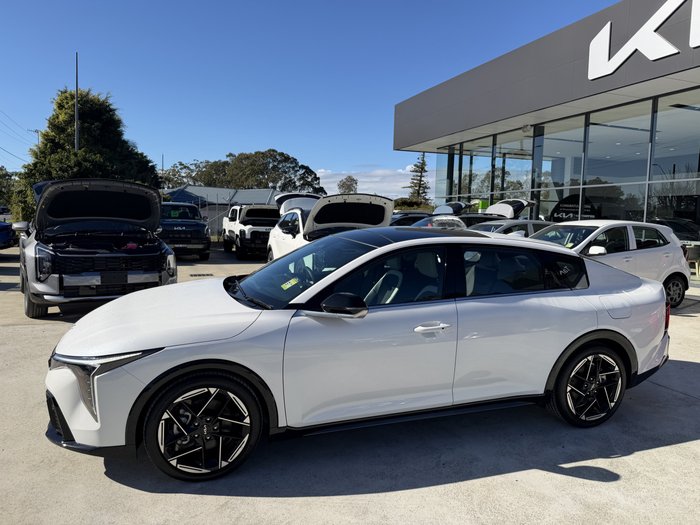 2025 Kia K4 GT-Line CL4m MY25 Snow White Pearl