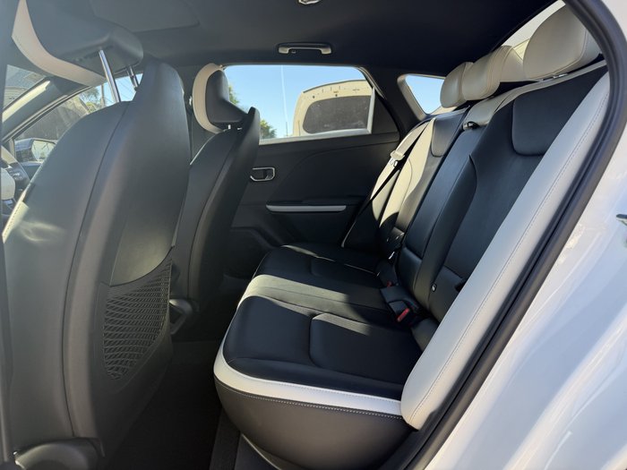 2025 Kia K4 GT-Line CL4m MY25 Snow White Pearl