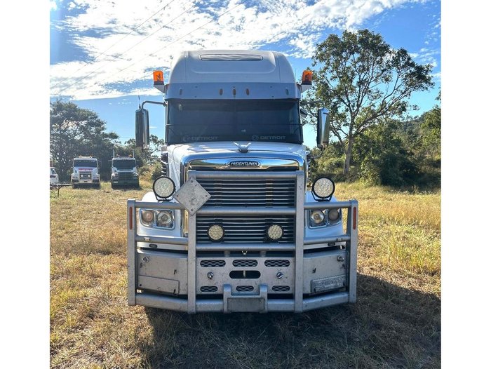 2015 Freightliner Coronado FLX