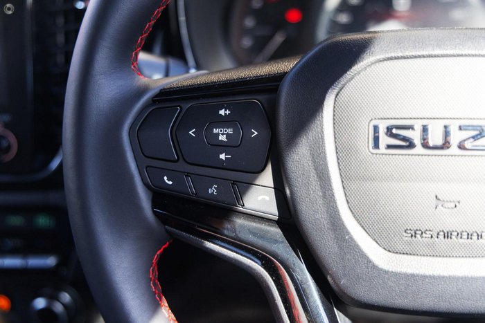 2025 Isuzu D-MAX X-TERRAIN