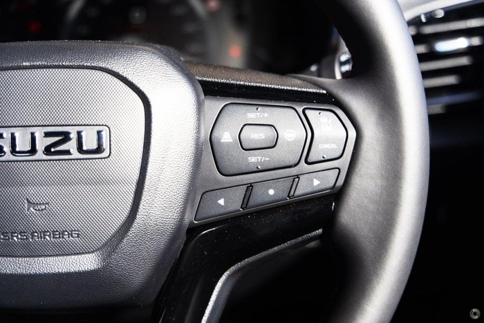 2025 Isuzu D-MAX X-TERRAIN