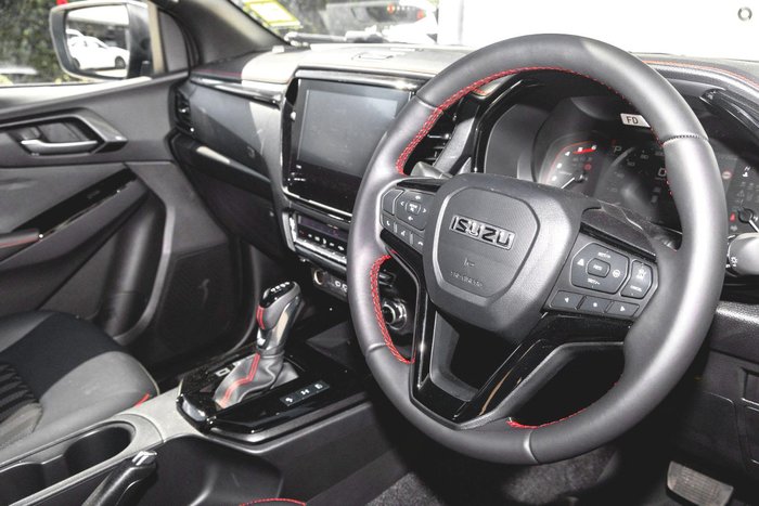 2025 Isuzu D-MAX X-TERRAIN