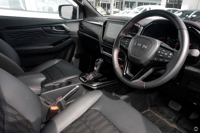 2025 Isuzu D-MAX X-TERRAIN