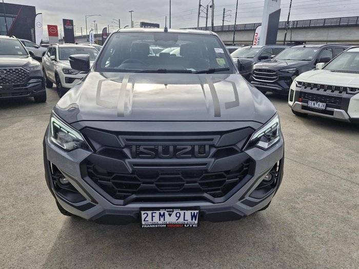 2025 Isuzu D-MAX BLADE