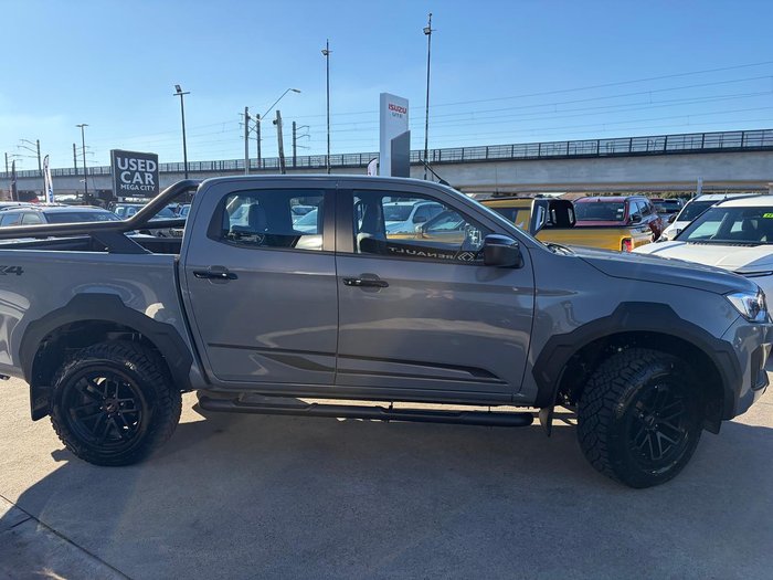 2025 Isuzu D-MAX BLADE