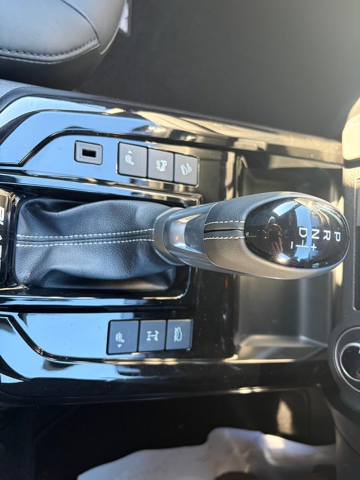 2025 Isuzu D-MAX BLADE