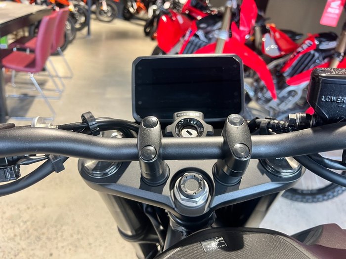 2025 Honda CB750 (HORNET) BLACK